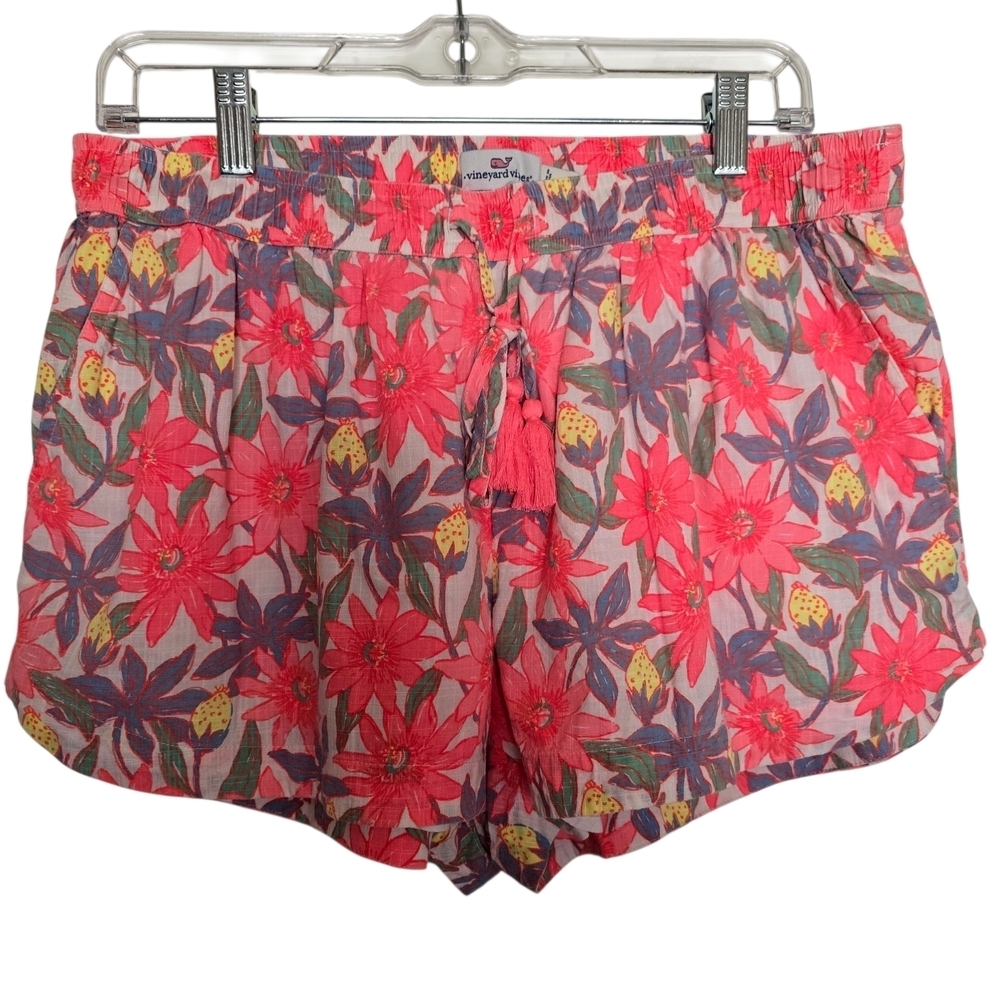 Vineyard Vines Women's Floral Pink Passion Flower Pull On Shorts